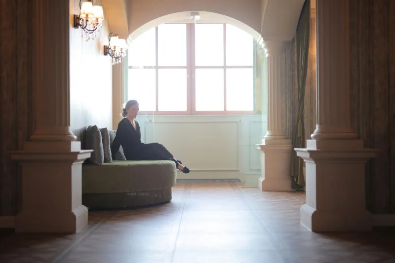 What Words Reveal Before You Meet: Decoding Pre-Engagement Communication With a Discerning Eye